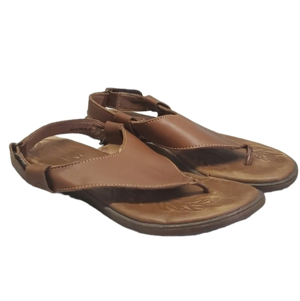 Born Women Leather Ankle Strap Comfort Flat Slip on sandals shoes sz 8
